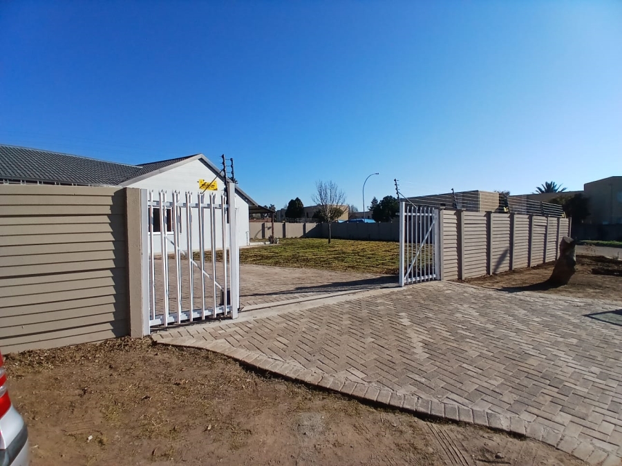 To Let 4 Bedroom Property for Rent in Pellissier Free State
